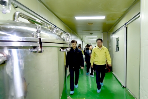 박남춘 인천시장, 손소독제 생산업체 방문...`신종 코로나` 확산 방지 당부