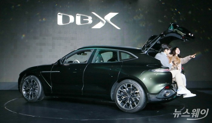 애스턴마틴 최초의 SUV ‘DBX’ 국내 출시. 사진=이수길 기자 leo2004@newsway.co.kr