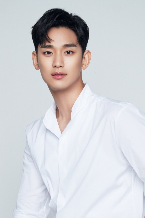 ‘한류 스타’ 김수현, ‘사이코지만 괜찮아’로 복귀···상반기 방송 예정