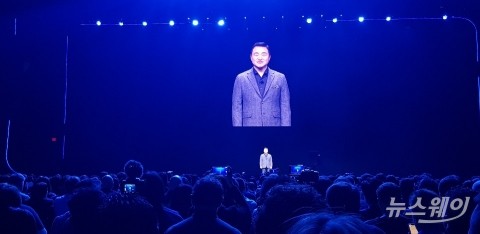삼성 언팩서 ‘혁신’ 외친 노태문··· “고동진 CEO는 멘토”