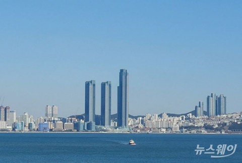  부산 엘시티 창문 열림폭 50% 줄인다