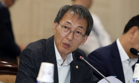 이훈, 불출마 선언···“작은 논란이 당에 누를 끼칠 수 있어”