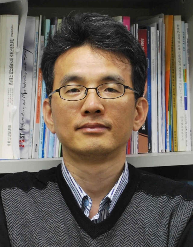 지스트 이동선 교수 연구팀, 옷 등에 부착 가능한 유연박막태양전지 전사 방법 개발