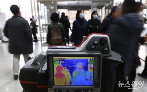 S&amp;P, 韓 국가신용등급 ‘AA’ 유지···“코로나19 영향 일시적”