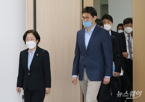 SK하이닉스 찾은 조성욱 “하도급대금 지연 절대 안된다”