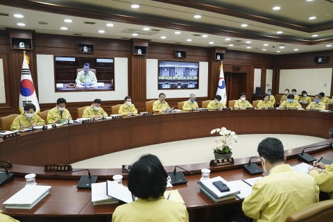 코로나19 경기 악화...소상공인 긴급 자금 대출 받는법은?
