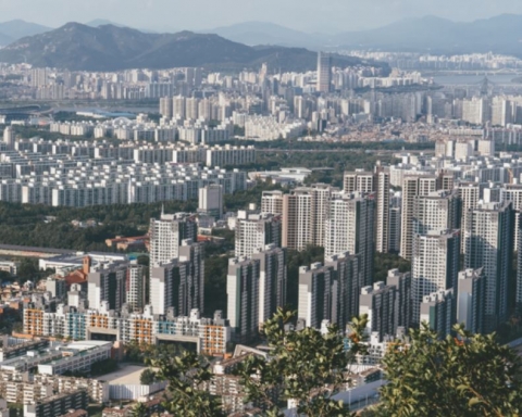 전셋값 신고가 갱신 잇따라···“반전세 거래가 대세”