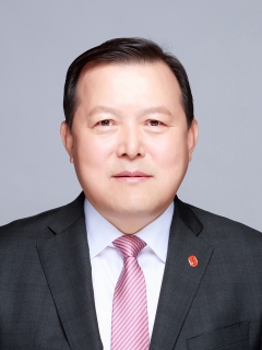 황각규 롯데지주 부회장 “국내외서 M&amp;A 기회 모색”