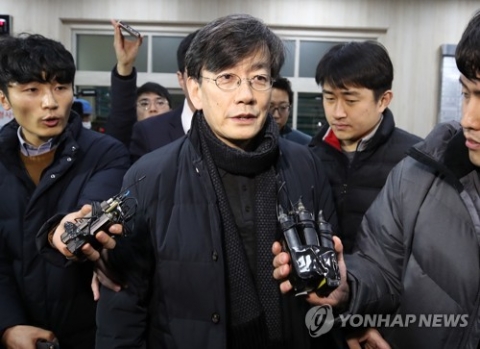 손석희 “조주빈에 돈 건넨 이유···‘김웅 뒤에 삼성 있다’는 위협 때문”