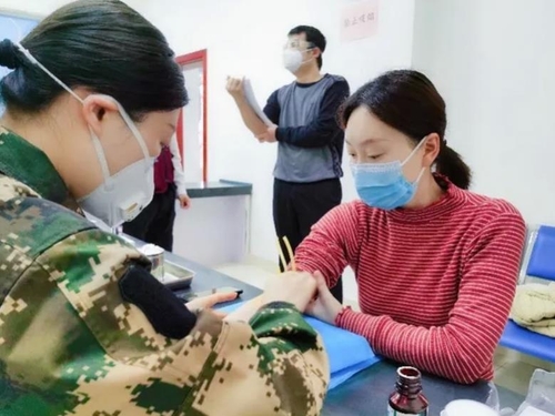 중국, ‘코로나19 백신’ 첫 임상시험 대상자 접종 완료