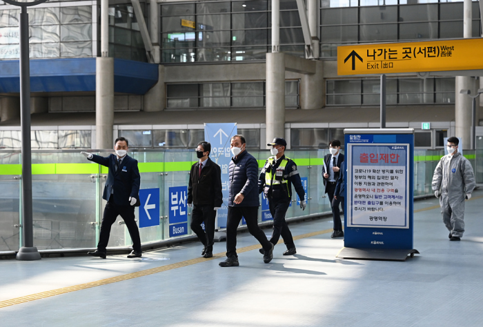 한국철도, 해외입국자 KTX 수송거점 광명역 방역 점검 기사의 사진