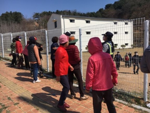  신천지 이만희 총회장 등 6명 ‘감염병예방법 위반’ 고발  外
