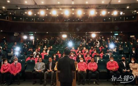 황교안 미래통합당 총괄선대위원장 사퇴 기자회견