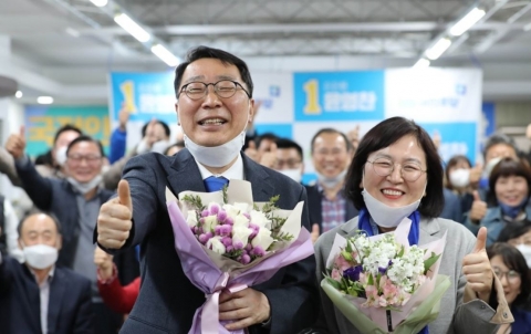 ‘文의 사람들’ 고민정·윤영찬 당선···靑 간판달고 대거 국회진출