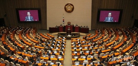 ‘n번방 방지법’ 국회 통과···성착취물 소지도 최대 징역 3년