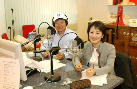 ‘싱글벙글쇼’ DJ 강석·김혜영, 36년 만에 교체···후임자는 누구?