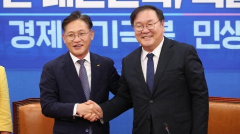 김태년 “정의당, 함께 일하자”···배진교 “협조하겠다”