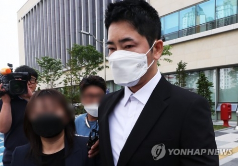 외주 스태프 2명 성폭행 혐의 강지환 “평생 반성하며 살겠다”