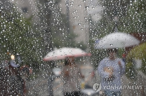  오전 출근길 ‘비’···오후에는 ‘황사’