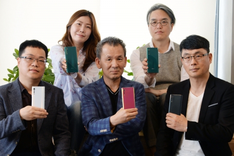 ‘감각적 단순함’ 내세운 LG 벨벳···디자인 차별로 승부 띄웠다