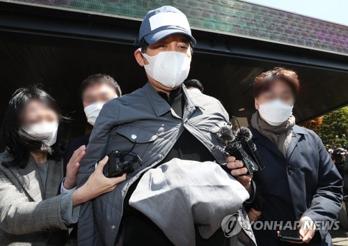 경찰, ‘라임 사태’ 핵심 김봉현 공범 수원여객 이사 체포