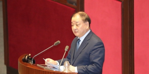 강창일 “윤미향, 비리의혹에 대해 해명해야”