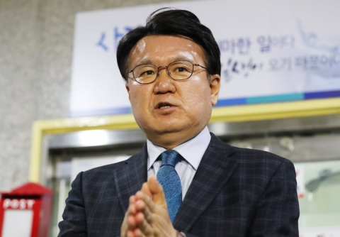‘겸직 논란’ 황운하, 조건부 의원면직 결정 받아