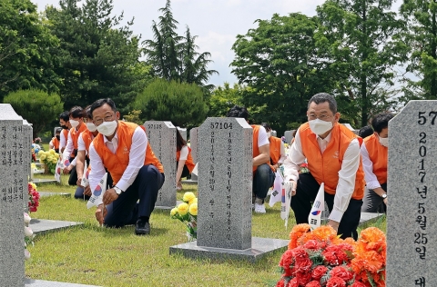 한화그룹, 8년째 국립대전현충원 봉사활동