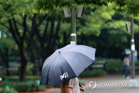 전국 흐리고 비···미세먼지 ‘보통’