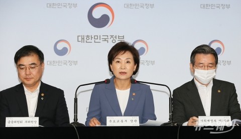 ‘당근-채찍’ 방황하는 6·17보완책···“유동성 못 잡으면 ‘노답’”