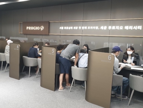 ‘세운 푸르지오 헤리시티’ 계약 첫날, 전국서 사람 몰렸다