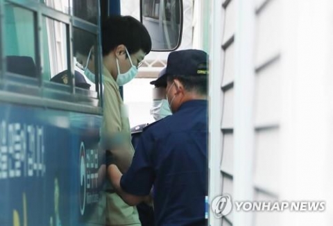 왕기춘, ‘미성년 제자 성폭행’으로 징역 6년 선고