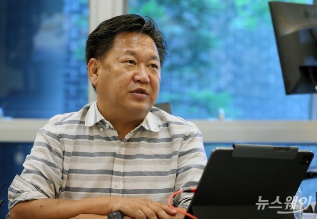 금감원, 존 리 전 대표에 직무정지·과징금 10억 중징계 처분
