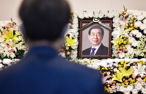 박원순 시장 시민분양소 1만9000여명 발길···빈소 8500여명 조문