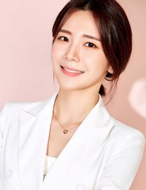 “4년 동안 뭐하다” 박지희 아나운서, 故박원순 고소인 2차 가해 논란