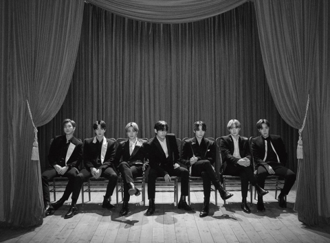 방탄소년단 日정규 4집, 오리콘 주간 앨범 차트 1위