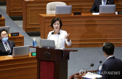 김태흠 “싸우러 나왔나” 추미애 “망신주는 질문 말라”