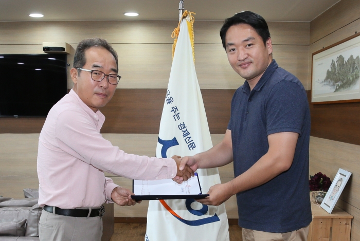 왼쪽부터 김종현 뉴스웨이 대표, 안성범 블록체인컴퍼니 이사(사진-이수길 기자)