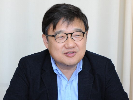 황인준 라인 CFO.