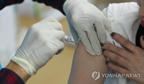 ‘열 나는데 나도 혹시?’···코로나·독감·감기 어떻게 구분할까