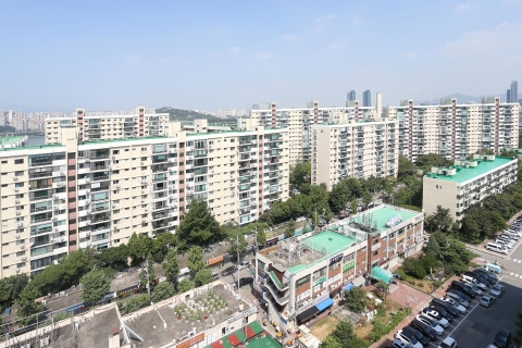 갈 길 먼 부동산 안정화···수도권 상승률 9년만에 최고
