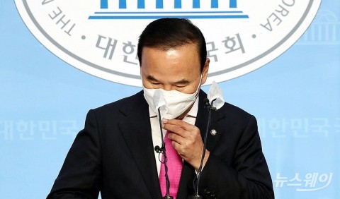 박덕흠-이명박, 사건은 닮은꼴?···비교해보니