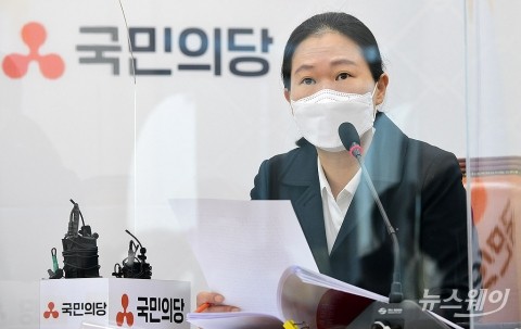 '단일화 반대' 권은희 &quot;안철수 결정 존중···누군가는 책임져야&quot;