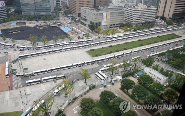 서울시 “한글날 집회 52건 신고···원천 차단할 것”