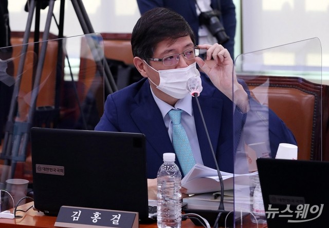김홍걸, 공직선거법 위반 혐으로 불구속 기소