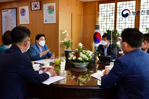 유두석 장성군수, 농촌진흥청과 ‘국립아열대작물실증센터 조성’ 협력방안 모색
