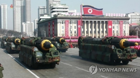 합참 “북한, 오늘 새벽 열병식 개최 정황 포착”
