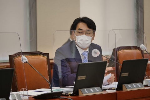 “경제관료 낙하산 안돼”···금융협회장 인선 불똥
