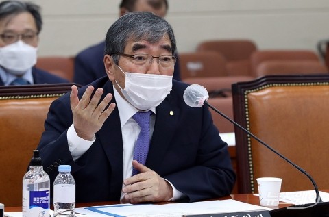 윤석헌 금융감독원장, 32억8662만원 신고···전년比 1.7억 늘어