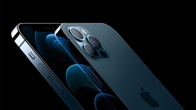 애플, 첫 5G 지원 ‘아이폰12’ 공개···사전예약은 언제